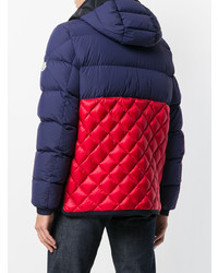 dunkelblaue Daunenjacke von Moncler