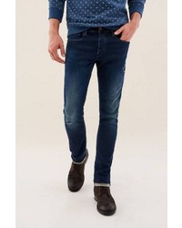 dunkelblaue enge Jeans mit Destroyed-Effekten von SALSA