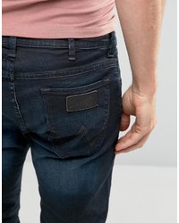 dunkelblaue enge Jeans von Wrangler