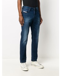 dunkelblaue enge Jeans von Diesel