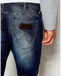 dunkelblaue enge Jeans von Wrangler