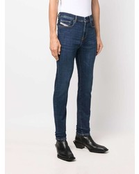 dunkelblaue enge Jeans von Diesel