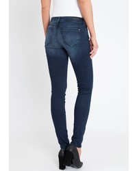 dunkelblaue enge Jeans von Mavi Jeans