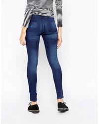 dunkelblaue enge Jeans von WÅVEN