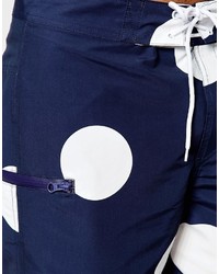 dunkelblaue gepunktete Shorts von Asos