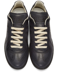 dunkelblaue hohe Sneakers aus Leder von Maison Margiela