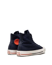 dunkelblaue hohe Sneakers aus Segeltuch von Converse