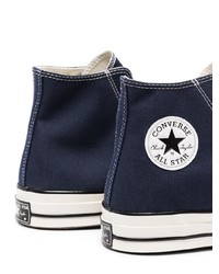 dunkelblaue hohe Sneakers aus Segeltuch von Converse