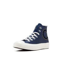 dunkelblaue hohe Sneakers aus Segeltuch von Converse