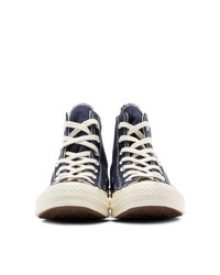 dunkelblaue hohe Sneakers aus Segeltuch von Converse