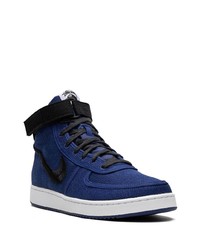 dunkelblaue hohe Sneakers aus Segeltuch von Nike