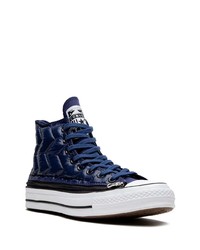 dunkelblaue hohe Sneakers aus Segeltuch von Converse