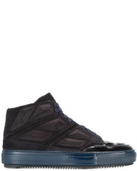 dunkelblaue hohe Sneakers aus Wildleder von Alejandro Ingelmo