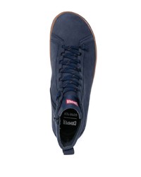 dunkelblaue hohe Sneakers aus Wildleder von Camper