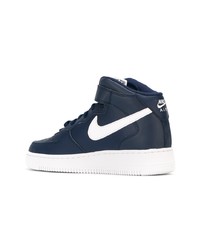 dunkelblaue hohe Sneakers von Nike