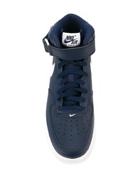 dunkelblaue hohe Sneakers von Nike