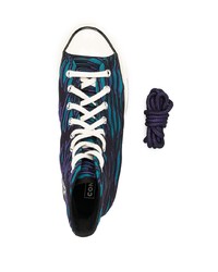 dunkelblaue hohe Sneakers von Converse