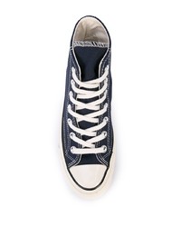 dunkelblaue hohe Sneakers von Converse