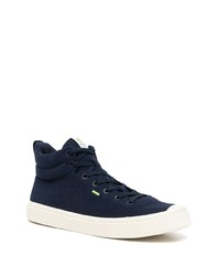 dunkelblaue hohe Sneakers von Cariuma