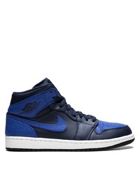 dunkelblaue hohe Sneakers von Jordan