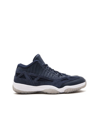 dunkelblaue hohe Sneakers von Jordan