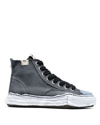 dunkelblaue hohe Sneakers von Maison Mihara Yasuhiro