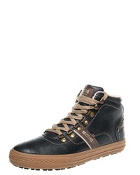 dunkelblaue hohe Sneakers von Mustang Shoes