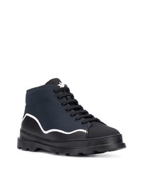 dunkelblaue hohe Sneakers von Camper