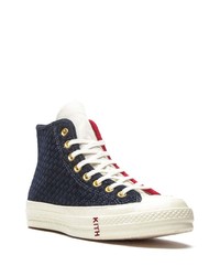 dunkelblaue hohe Sneakers von Converse