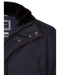 dunkelblaue Jacke mit einer Kentkragen und Knöpfen von Daniel Hechter