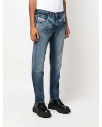 dunkelblaue Jeans mit Destroyed-Effekten von Diesel