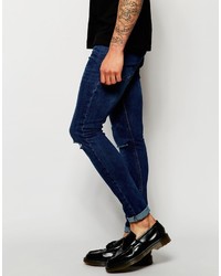 dunkelblaue Jeans mit Destroyed-Effekten von Asos