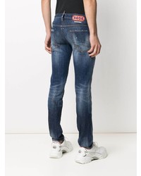 dunkelblaue Jeans mit Destroyed-Effekten von DSQUARED2