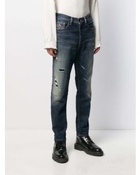 dunkelblaue Jeans mit Destroyed-Effekten von Diesel