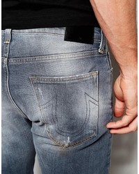 dunkelblaue Jeans mit Destroyed-Effekten von True Religion