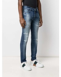 dunkelblaue Jeans mit Destroyed-Effekten von Pt01