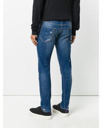 dunkelblaue Jeans mit Destroyed-Effekten von DSQUARED2