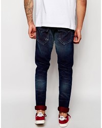 dunkelblaue Jeans mit Destroyed-Effekten von True Religion