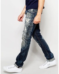 dunkelblaue Jeans mit Destroyed-Effekten von Diesel