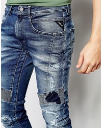 dunkelblaue Jeans mit Destroyed-Effekten von Replay