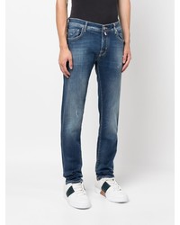 dunkelblaue Jeans mit Destroyed-Effekten von Jacob Cohen