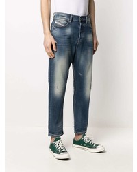 dunkelblaue Jeans mit Destroyed-Effekten von Diesel