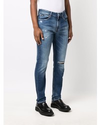 dunkelblaue Jeans mit Destroyed-Effekten von Calvin Klein Jeans