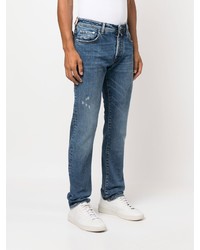 dunkelblaue Jeans mit Destroyed-Effekten von Jacob Cohen