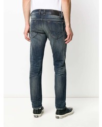 dunkelblaue Jeans mit Destroyed-Effekten von Diesel