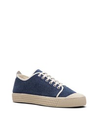 dunkelblaue Jeans niedrige Sneakers von Car Shoe