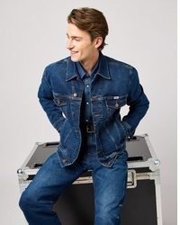 dunkelblaue Jeansjacke von Wrangler