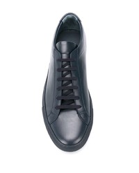 dunkelblaue Leder niedrige Sneakers von Common Projects