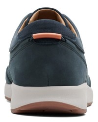 dunkelblaue Leder niedrige Sneakers von Clarks