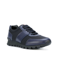 dunkelblaue Leder niedrige Sneakers von Prada